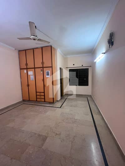 10 Marla Upper Portion For Rent With All Utility Connection'S