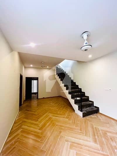 D-12 Islamabad 4Marla Ground+Basement For Rent 3bed with washroom Drawing Dining Tvl Kichen parking Gas Electric