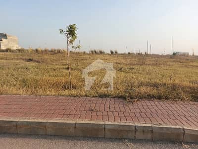 B3 Plot Available For Sale Near Park