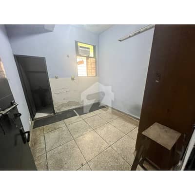 ROOM WITH AC & ATTACH BATH AVAILABLE FOR RENT IN FAISAL TOWN FOR BOYS