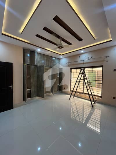 10 Marla Upper Portion Available For Rent In Bahria Town Lahore. 10 Marla Upper Portion Available For Rent In Bahria Town Lahore.