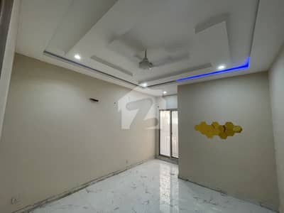 Prime Location 2 Bedroom Apartment Available For Rent with All Facilities