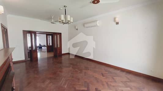 Elegant House | 4BHK | Beautiful Green Lawn | Prime Address | F-8 | Offered For Rent