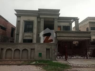 House Of 1 Kanal Is Available For Sale In Bahria Town - Nishtar Block, Lahore House Of 1 Kanal Is Available For Sale In Bahria Town - Nishtar Block, Lahore