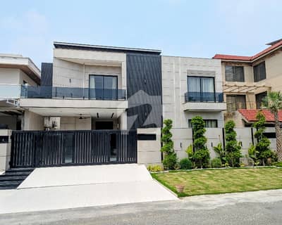 Brand New Luxury & Spacious |Double Height Lobby | House for Sale in Valencia Town.