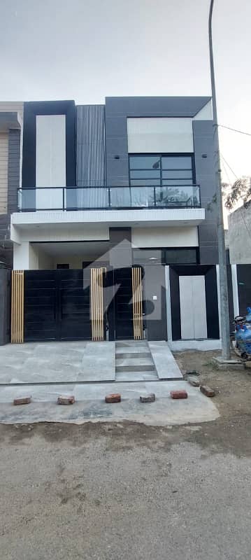 Modern Design 5 Marla 3 Bed House Available For Sale In Paragon City Lahore.