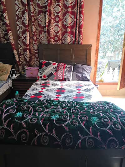 Hostel Seat For Female Bachelor With Family