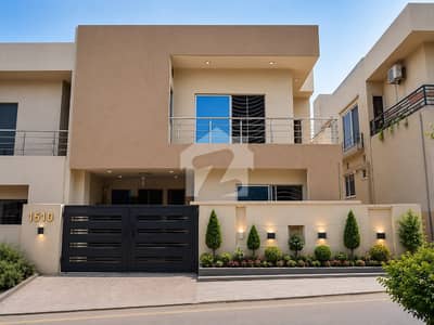 Usman Blok 7 Marla Corner Double House   Good Condition