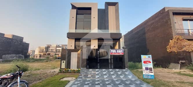 Modern Design 5 Marla 3 Bed House Available For Sale In Paragon City Lahore.