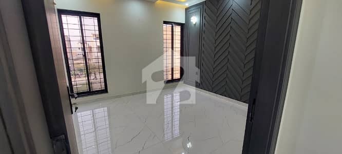 Modern Design 5 Marla 3 Bed House Available For Sale In Paragon City Lahore.