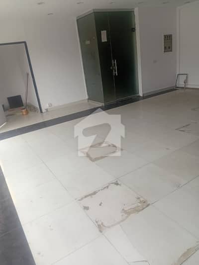 4 MARLA PLAZA FRIST FLOOR FOR RENT