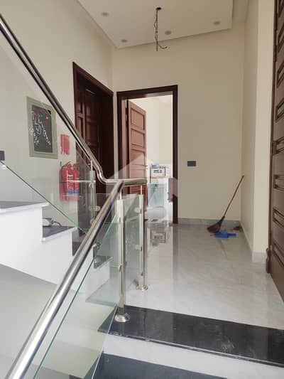 Original Data. 10 Marla Brand New Upper Portion (Lower Locked) For Rent in Toheed Block Bahria Town Lahore