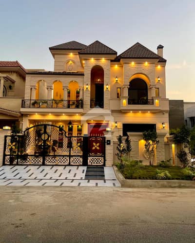 سٹی ہاؤسنگ سوسائٹی - بلاک اے سٹی ہاؤسنگ سوسائٹی,سیالکوٹ میں 5 کمروں کا 10 مرلہ مکان 1.15 لاکھ میں کرایہ پر دستیاب ہے۔