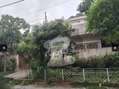 307 Sq Yards G+1 Demolished House For Sale At UK  Bungalows Gulshan-E-Iqbal Block 4
