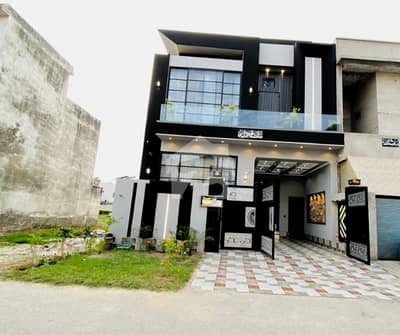 Looking for a prime location house in Citi housing Gujranwala