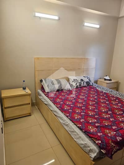1BHK LUXURY FURNISHED APARTMENT AVAIABLE FOR RENT AT PRIME LOCATION OF GULBERG GREENS ISLAMABAD