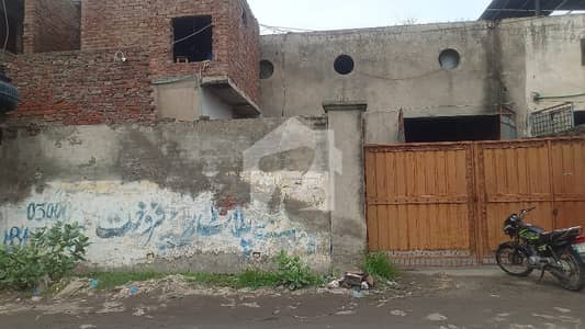 شیخوپورہ روڈ لاہور میں 17 مرلہ Studio گودام 2.7 کروڑ میں برائے فروخت۔