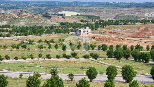 1 Kanal Prime and Heighted Location Residential Plot Available for Sale in DHA Phase 6 B3 Islamabad.