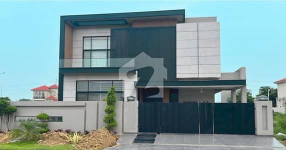 ڈی ایچ اے فیز 8 ڈی ایچ اے ڈیفینس,لاہور میں 6 کمروں کا 1 کنال مکان 3.4 لاکھ میں کرایہ پر دستیاب ہے۔ ڈی ایچ اے فیز 8 ڈی ایچ اے ڈیفینس,لاہور میں 6 کمروں کا 1 کنال مکان 3.4 لاکھ میں کرایہ پر دستیاب ہے۔