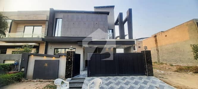 Modern Design 10 Marla House Available For Sale In Paragon City Orchard 1 Block