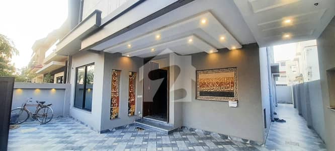 پراگون سٹی - آرچرڈ ١ بلاک پیراگون سٹی,لاہور میں 4 کمروں کا 10 مرلہ مکان 5.5 کروڑ میں برائے فروخت۔ پراگون سٹی - آرچرڈ ١ بلاک پیراگون سٹی,لاہور میں 4 کمروں کا 10 مرلہ مکان 5.5 کروڑ میں برائے فروخت۔