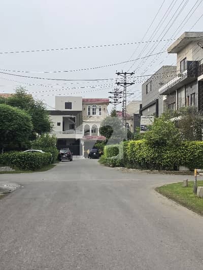 کینال گارڈن ۔ بلاک ای کینال گارڈن,لاہور میں 5 مرلہ رہائشی پلاٹ 1.0 کروڑ میں برائے فروخت۔ کینال گارڈن ۔ بلاک ای کینال گارڈن,لاہور میں 5 مرلہ رہائشی پلاٹ 1.0 کروڑ میں برائے فروخت۔