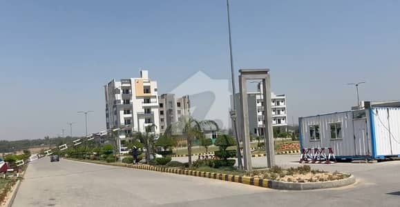 5 Marla Ideal Location Plot For Sale In Airport Green Garden