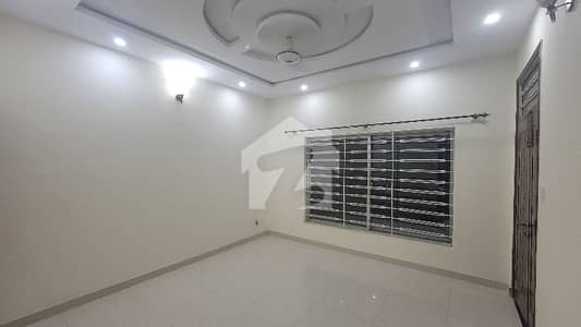 سی بی آر ٹاؤن فیز 1 - بلاک ڈی سی بی آر ٹاؤن فیز 1,سی بی آر ٹاؤن,اسلام آباد میں 3 کمروں کا 7 مرلہ بالائی پورشن 60.0 ہزار میں کرایہ پر دستیاب ہے۔ سی بی آر ٹاؤن فیز 1 - بلاک ڈی سی بی آر ٹاؤن فیز 1,سی بی آر ٹاؤن,اسلام آباد میں 3 کمروں کا 7 مرلہ بالائی پورشن 60.0 ہزار میں کرایہ پر دستیاب ہے۔