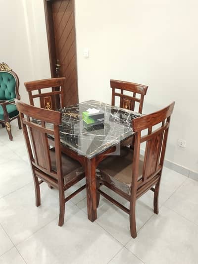Lucky One Apartment 2400 Sq. Ft 4Bed DD Modern Apartment