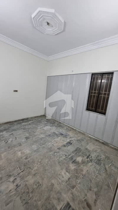 1 FLOOR FLAT FOR SALE IN GULSHAN E IQBAL 13D2