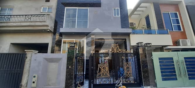 Modern Design 5 Marla Brand New 3 Bed House Available For Sale In Paragon City Imperial 1 Block Modern Design 5 Marla Brand New 3 Bed House Available For Sale In Paragon City Imperial 1 Block
