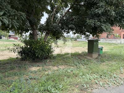 1 Kanal Plot No 551 Urgent For Sale in DHA Phase 8 Block U Prime Location