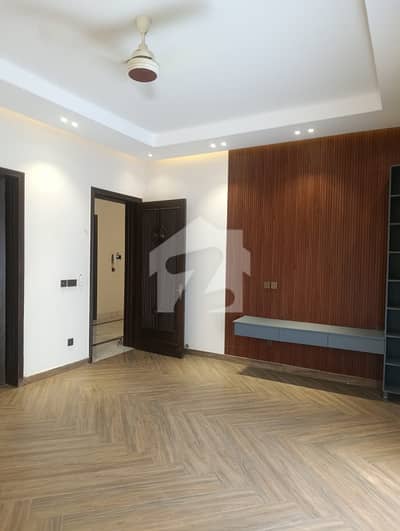 1 BEDROOM Non FURNISHED FLAT FOR RENT