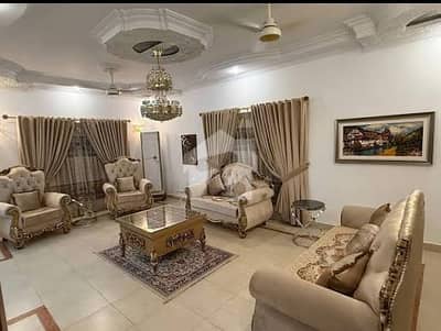 بحریہ ٹاؤن - پریسنٹ 7 بحریہ ٹاؤن کراچی,کراچی میں 8 کمروں کا 2 کنال مکان 5.5 لاکھ میں کرایہ پر دستیاب ہے۔