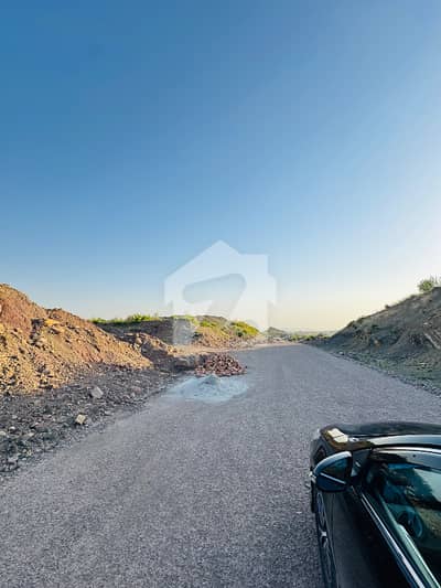 سی سوالہ اسلام آباد میں 1 کنال رہائشی پلاٹ 3.85 کروڑ میں برائے فروخت۔