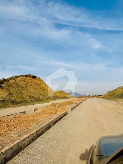 سی پندرہ اسلام آباد میں 1 کنال رہائشی پلاٹ 3.5 کروڑ میں برائے فروخت۔