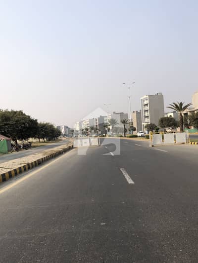 1 Kanal Prime Location Plot For Sale | DHA Phase 8 T Block | Plot 825 | PKR 4.75 Crore