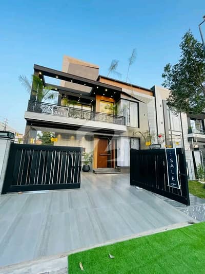 10 Marla Luxury Upper Portion Is Available For Rent In Bahria Town Lahore