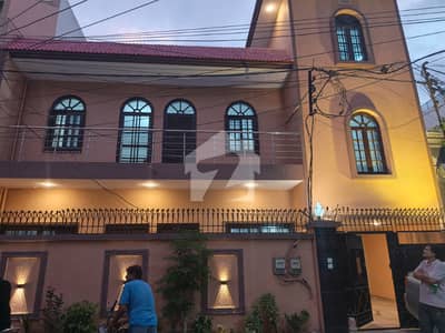 Sale 240 yards double story 6bed. d. d johar 15 Near continental bakery