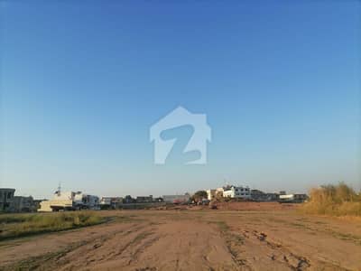 In Gulberg Residencia - Block A Residential Plot For Sale Sized 10 Marla