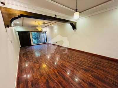 F-8 04 Bedroom House Available For Rent.