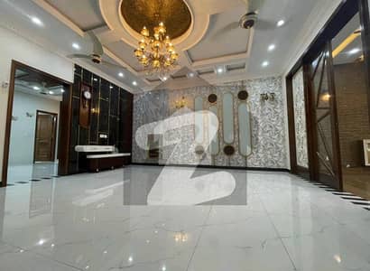 10 Marla Fully house | Prime Location | Bahria Town Lahore 10 Marla Fully house | Prime Location | Bahria Town Lahore