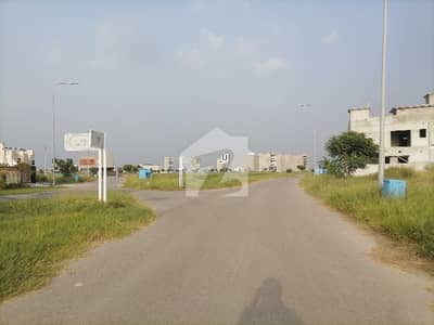 ڈی ایچ اے فیز 7 - بلاک وائے ڈی ایچ اے فیز 7,ڈی ایچ اے ڈیفینس,لاہور میں 1 کنال رہائشی پلاٹ 4.25 کروڑ میں برائے فروخت۔ ڈی ایچ اے فیز 7 - بلاک وائے ڈی ایچ اے فیز 7,ڈی ایچ اے ڈیفینس,لاہور میں 1 کنال رہائشی پلاٹ 4.25 کروڑ میں برائے فروخت۔