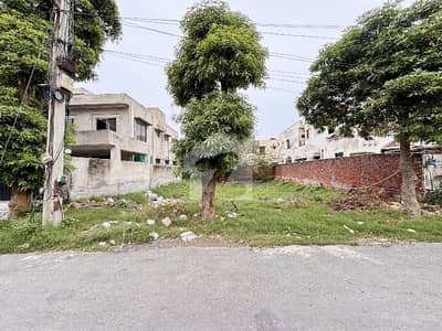Prime Location 19 Marla Residential Plot For sale In Rs. 31500000 Only