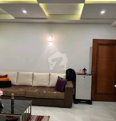 A Spacious 400 Square Feet Flat In Bahria Town - Sector C