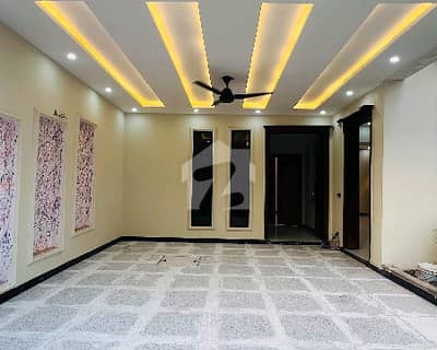 House Of 10 Marla Available For sale In Park View - Block B House Of 10 Marla Available For sale In Park View - Block B