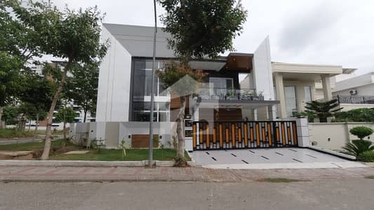 ٹاپ سٹی 1 - بلاک سی ٹاپ سٹی 1,اسلام آباد میں 6 کمروں کا 1 کنال مکان 8.0 کروڑ میں برائے فروخت۔