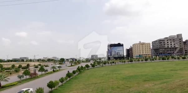 Top City 1 Commercial Plot Sized 1000 Square Yards For Sale