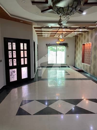 8 mrla upper portion for rent