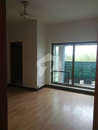 4 Marla Office Available For Rent In DHA PHASE-3